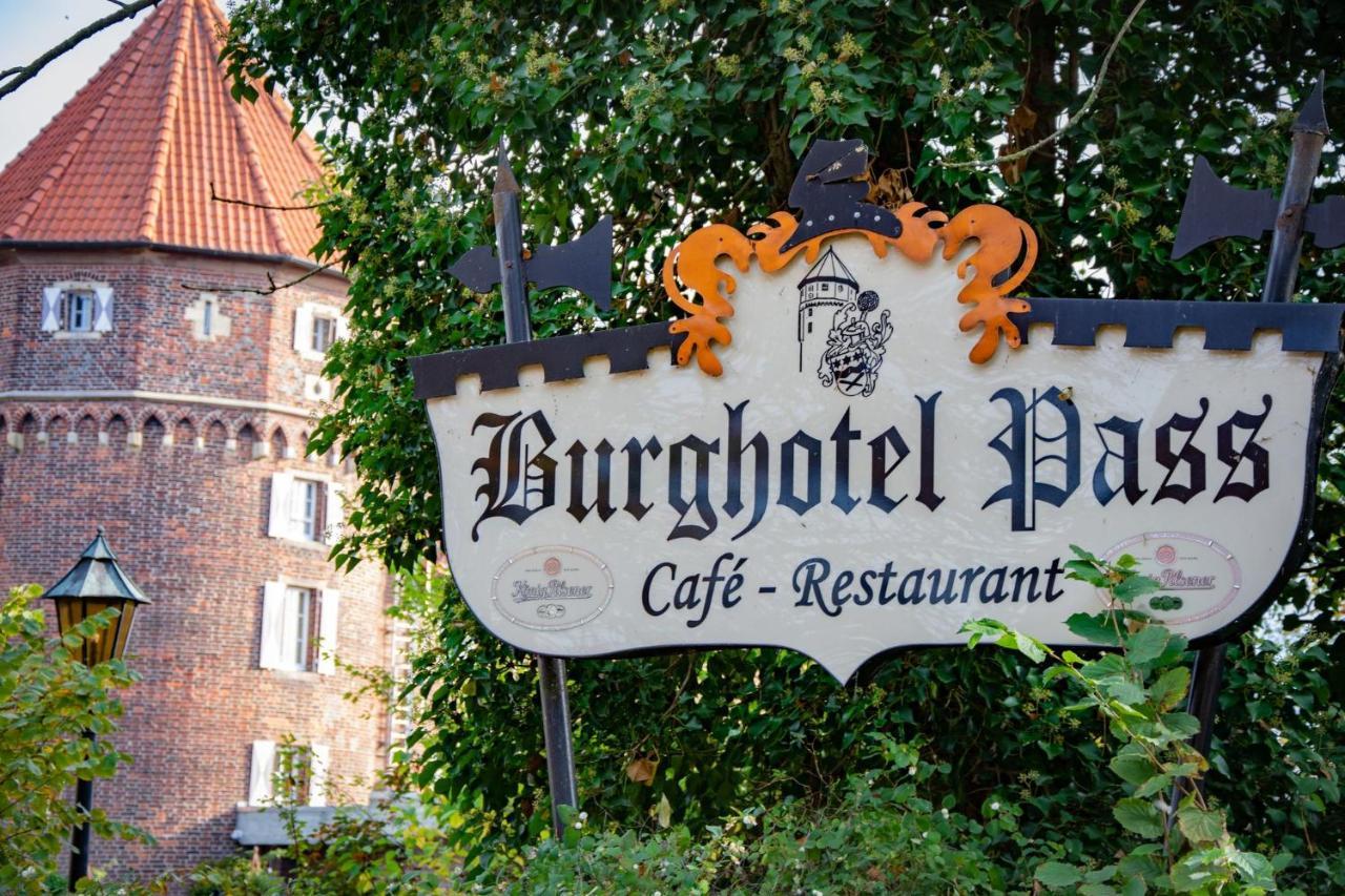 Burghotel Pass Sudlohn Exterior photo